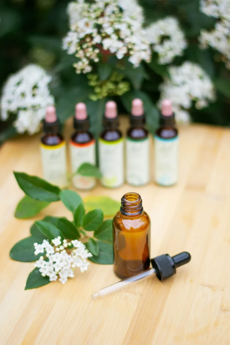 Accompagnement et création d'un élixir personnalisé avec les Fleurs de Bach et les Elixirs du monde